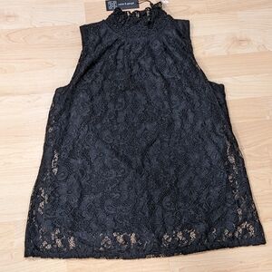 NWT Cable & Gauge Black Lace Top Size Medium